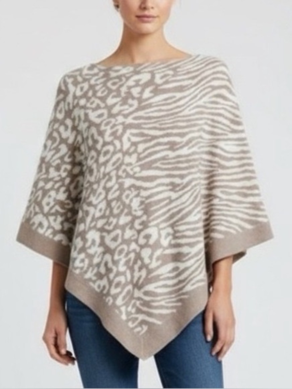 NWT Barefoot Dreams CozyChic Lite Ocean Breeze Poncho in Faded Rose Animal - OS
